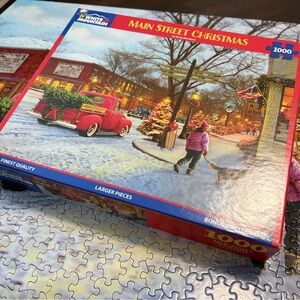 White Mountain Festive Holiday Puzzle